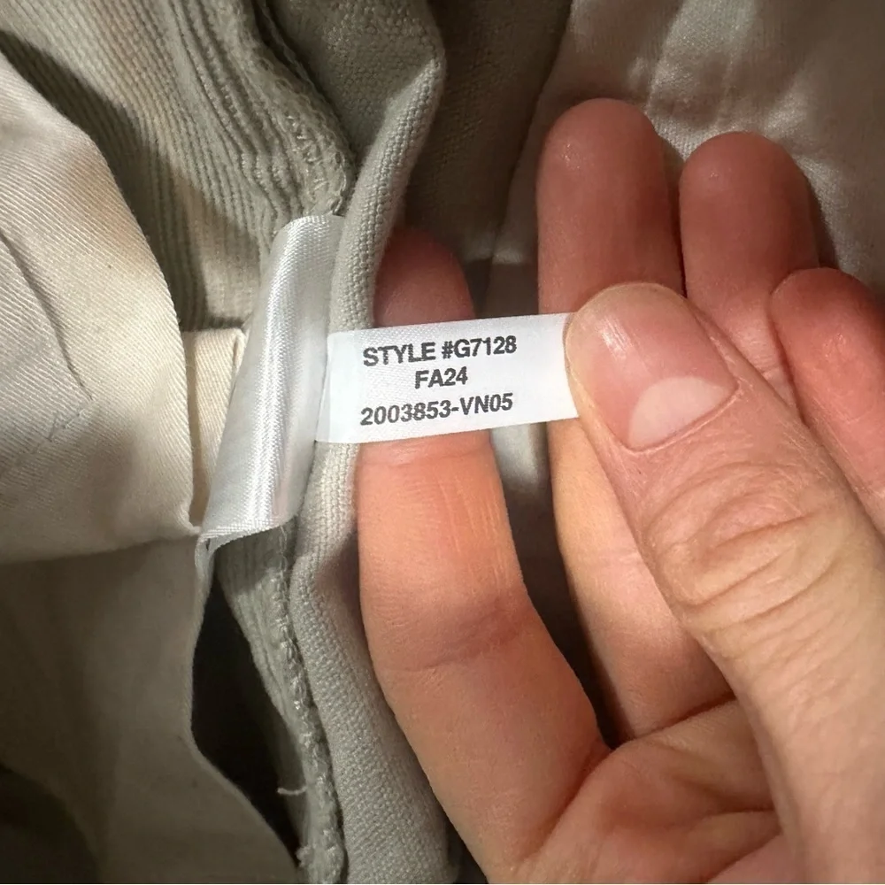 NWOT J crew natural stone 484 Slim-fit pant in corduroy